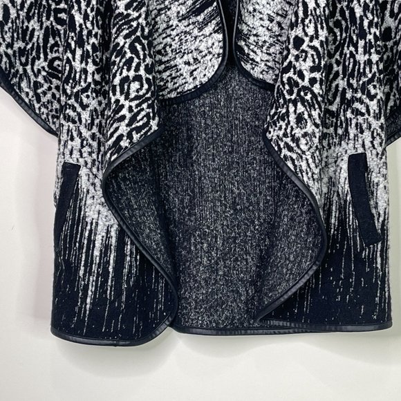 Simon Chang The Collection Leopard Print Wool Shawl Cardigan Size Small - Picture 5 of 9